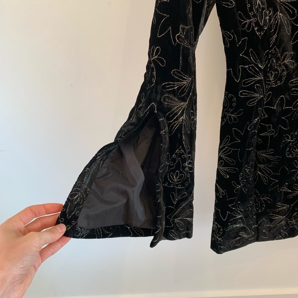 Black velvet dress with gold embroidery - Picture 3 of 5